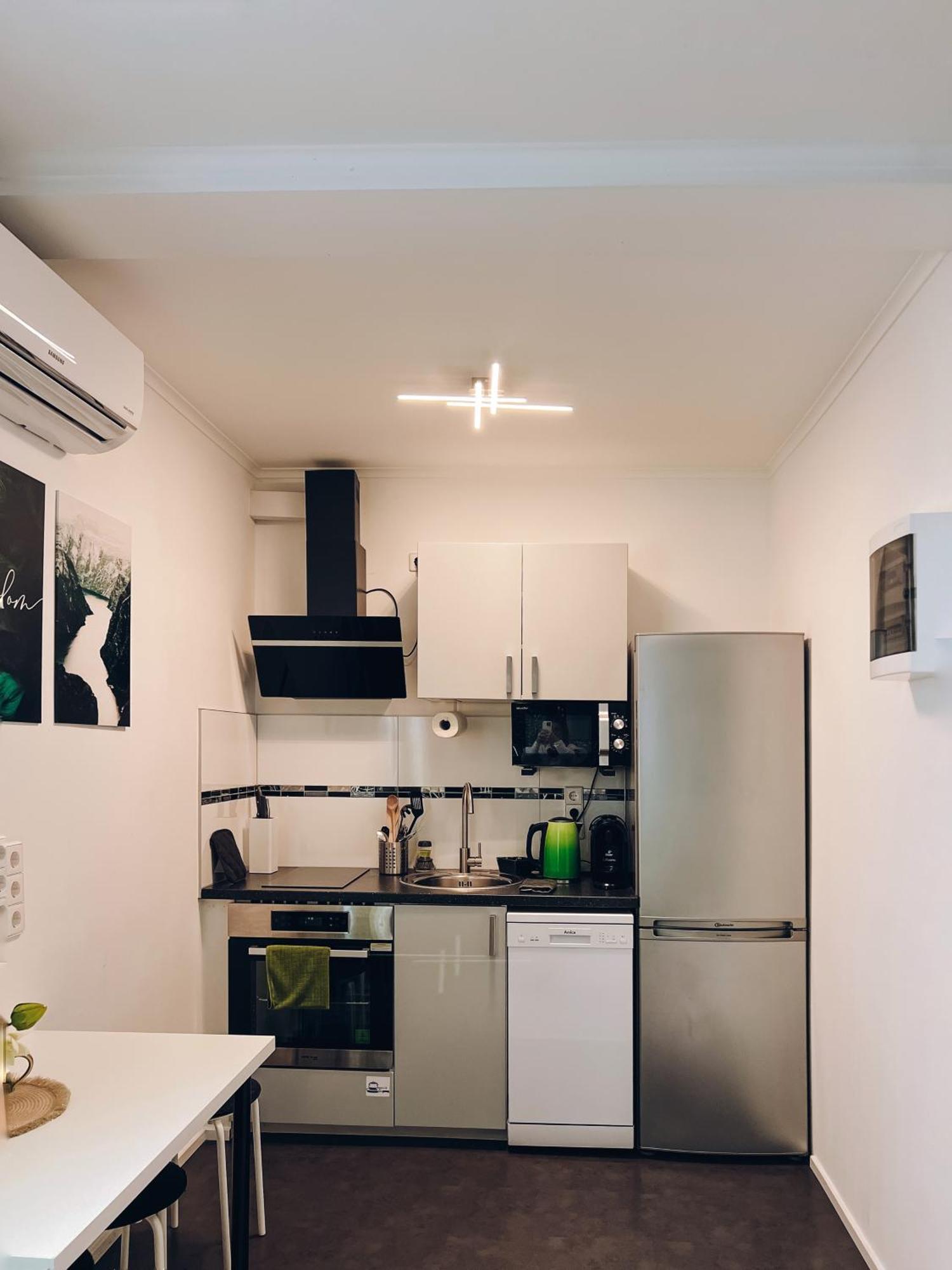 Neuwertiges Apartment Mit Kostenlose Privatparkplatz Auch Fuer Transporter Geeignet R1 Freiberg am Neckar Buitenkant foto